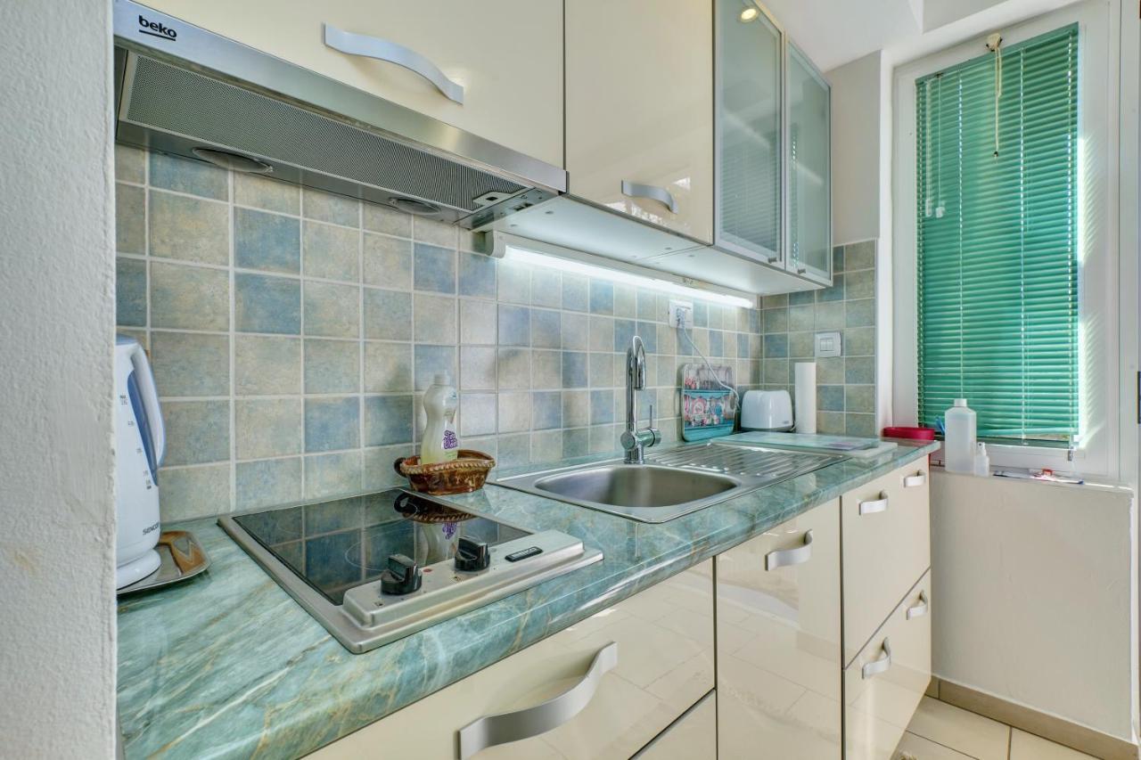 Apartment Neno - Terrace & Parking Veli Lošinj المظهر الخارجي الصورة