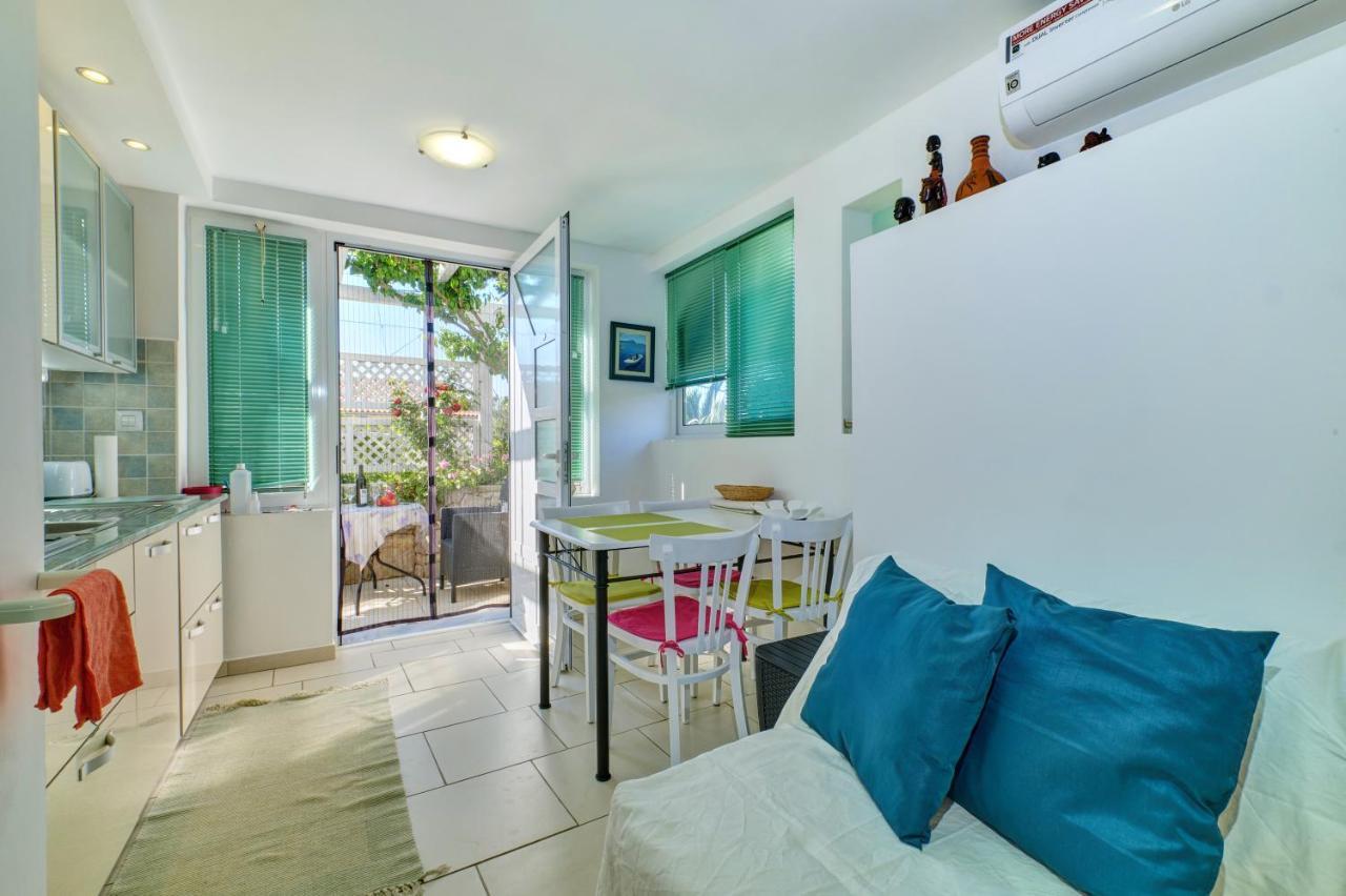 Apartment Neno - Terrace & Parking Veli Lošinj المظهر الخارجي الصورة