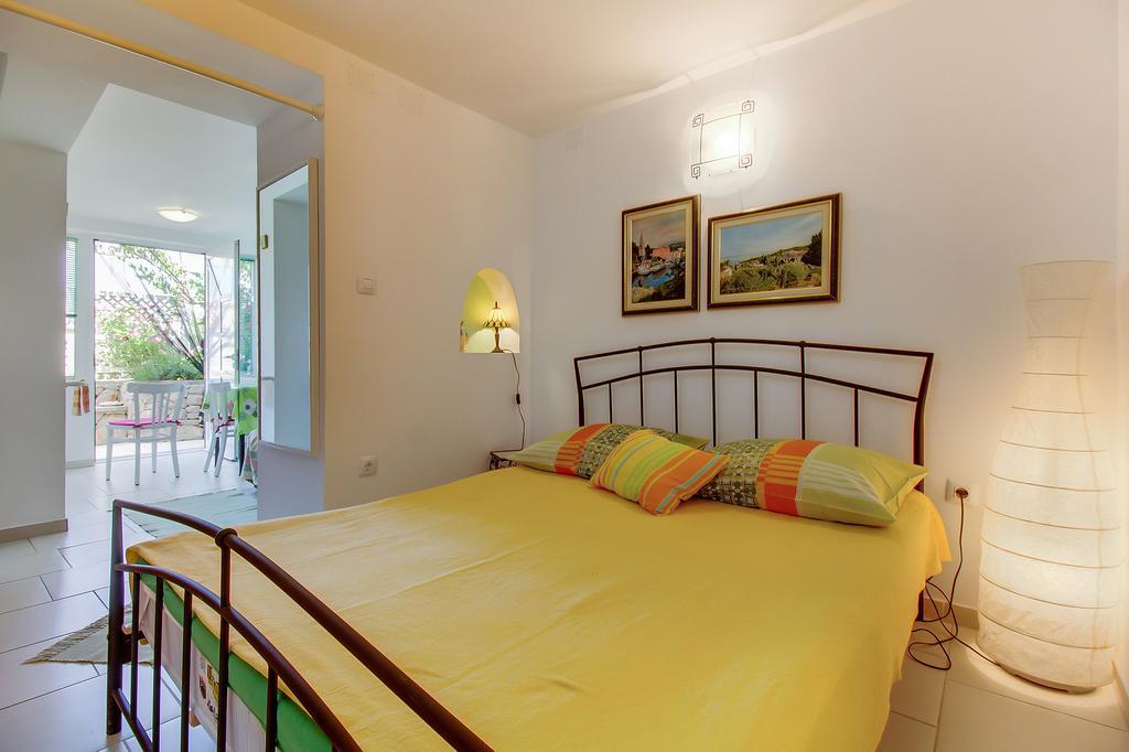 Apartment Neno - Terrace & Parking Veli Lošinj المظهر الخارجي الصورة